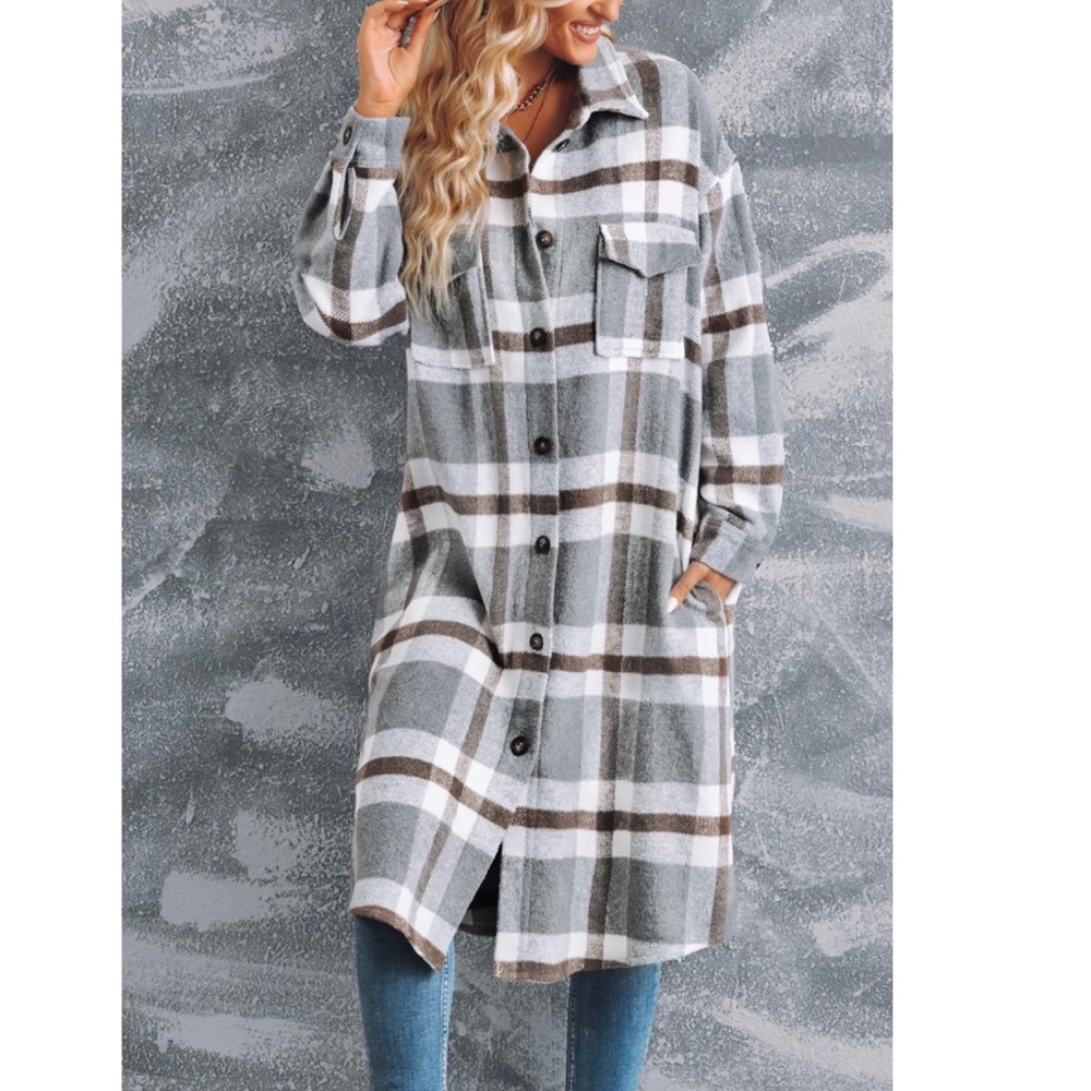 Plaid pocketed side slit button up coat
